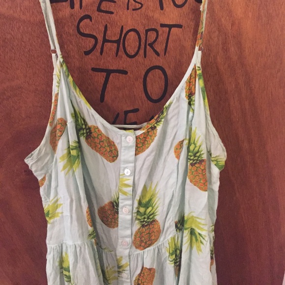 🥳2/$15 — Light Breezy Dress/Coverup Pineapple Pattern - Picture 2 of 8